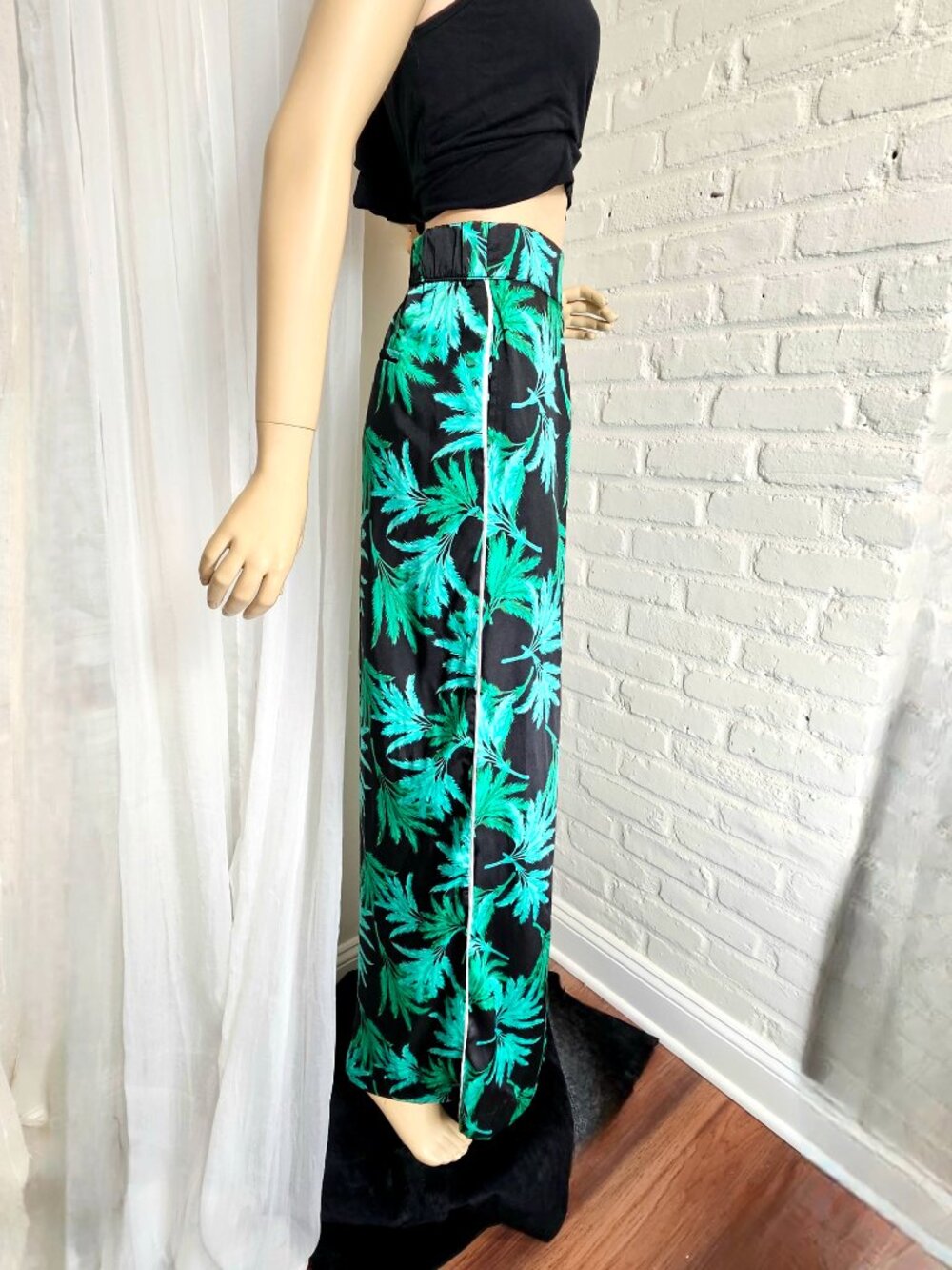 Fe Noel x Target Feathered Palm Print Robe & Wide Leg Pants Set Size XL Black - Picture 11 of 16